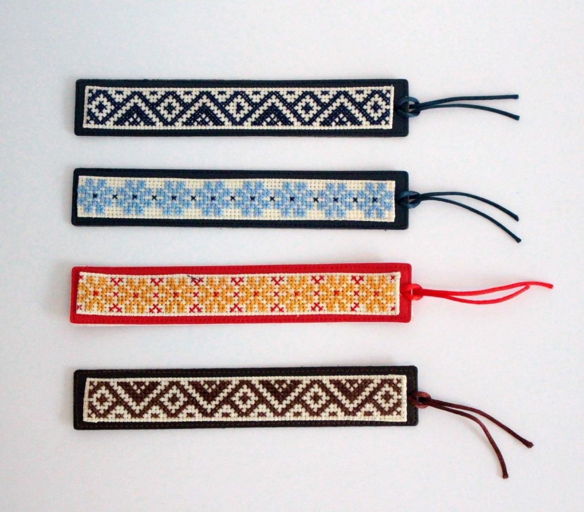 Tatreez Bookmark - Darzah