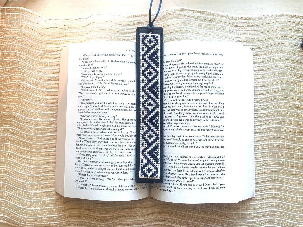 Tatreez Bookmark - Darzah